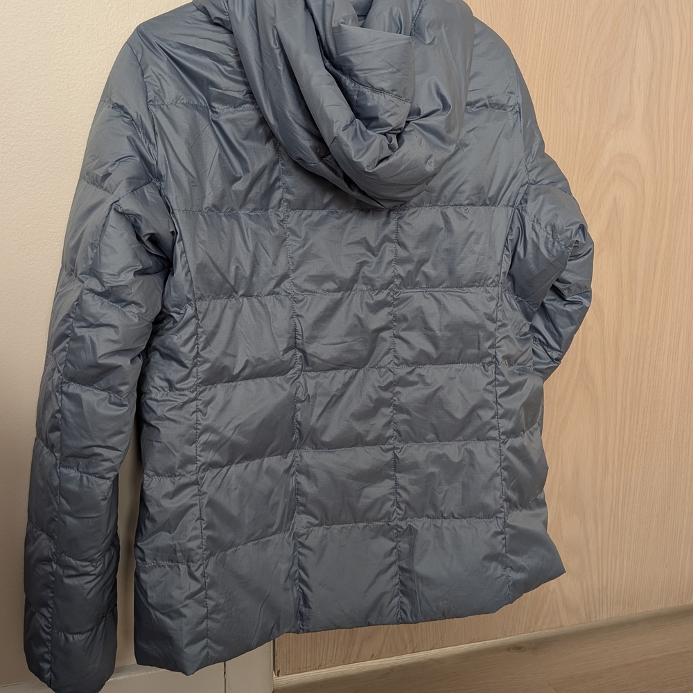 Quince Women's Sky Blue Hooded Puffer Jacket - Picture 3 of 8